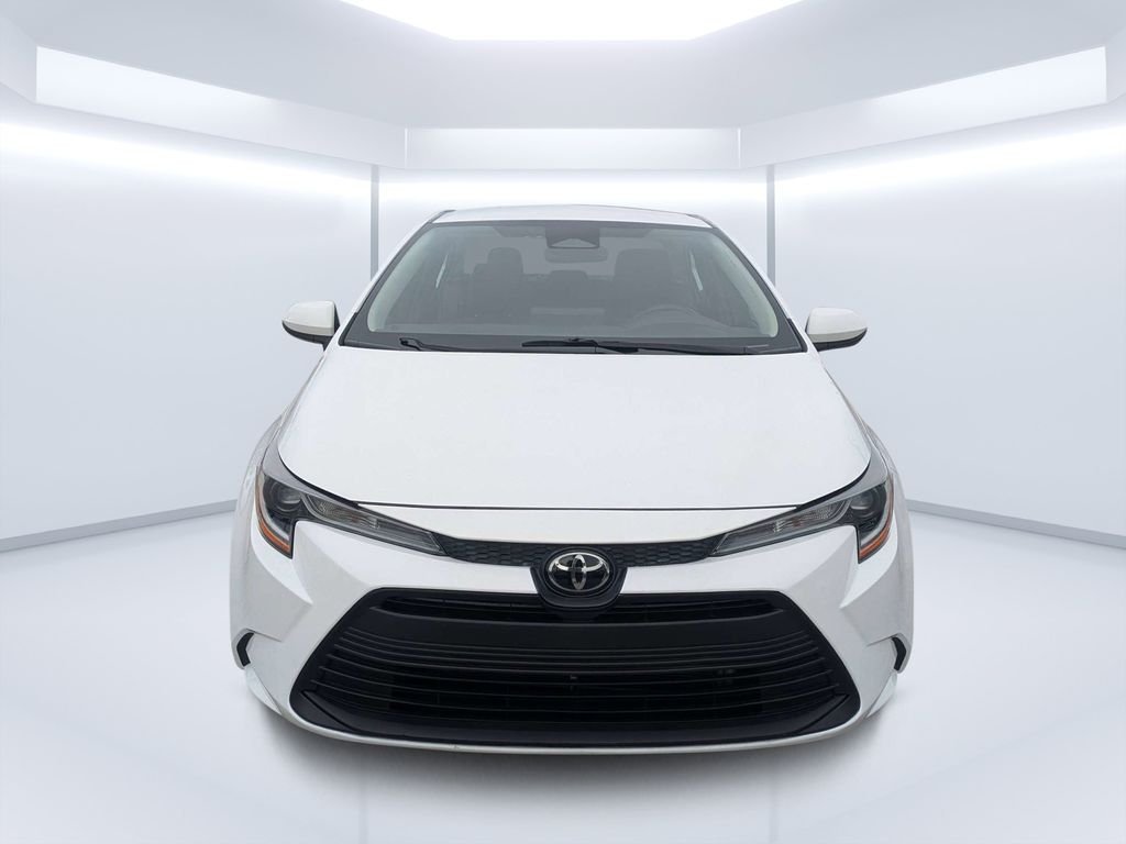 Used 2023 White Toyota LE image 8
