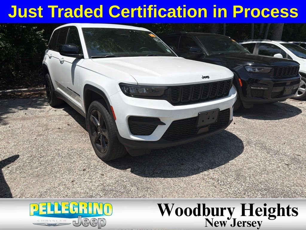 Used 2023 White Jeep Altitude X image 3