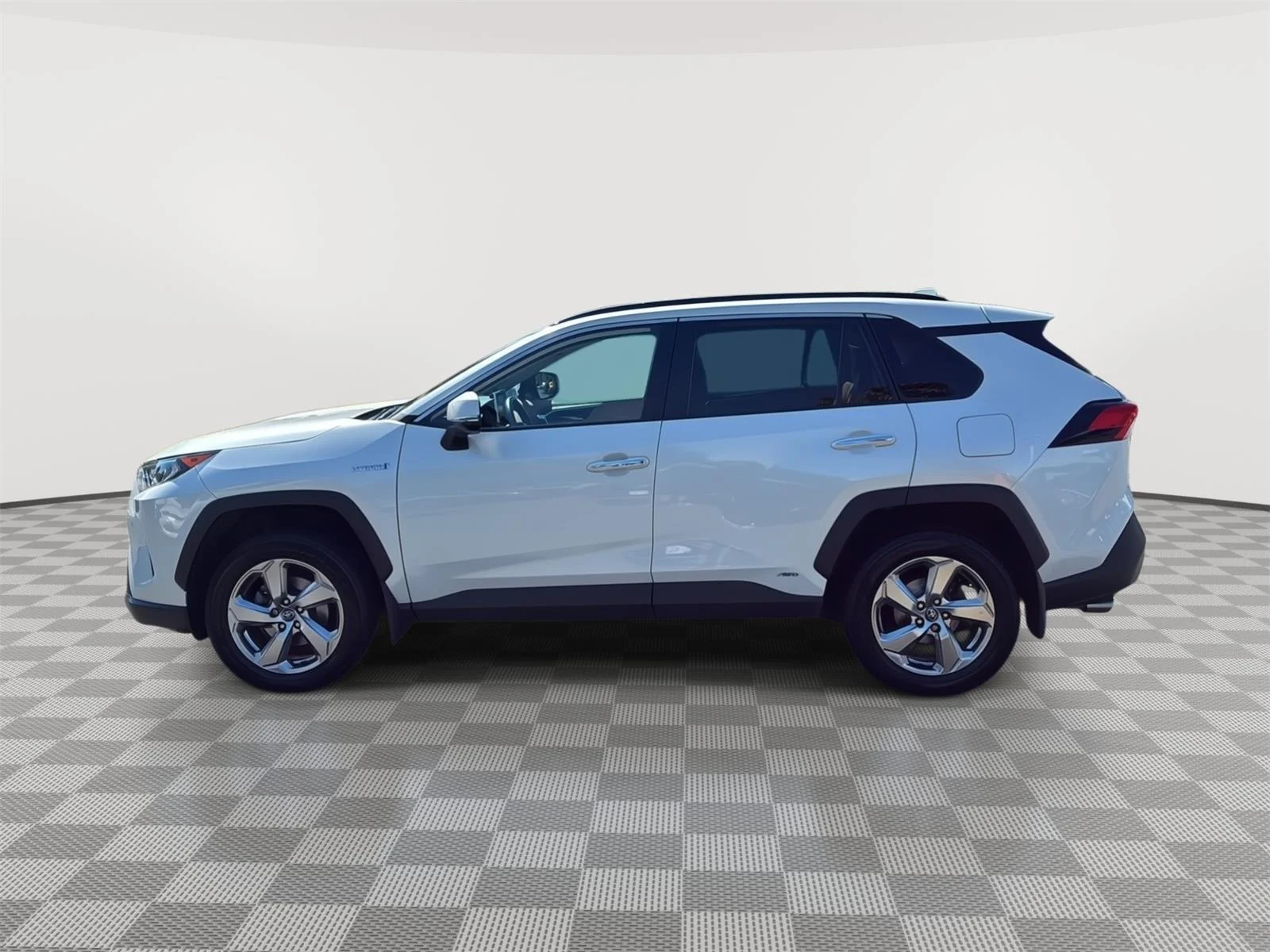 Used 2020 Blizzard Pearl Toyota Limited image 8
