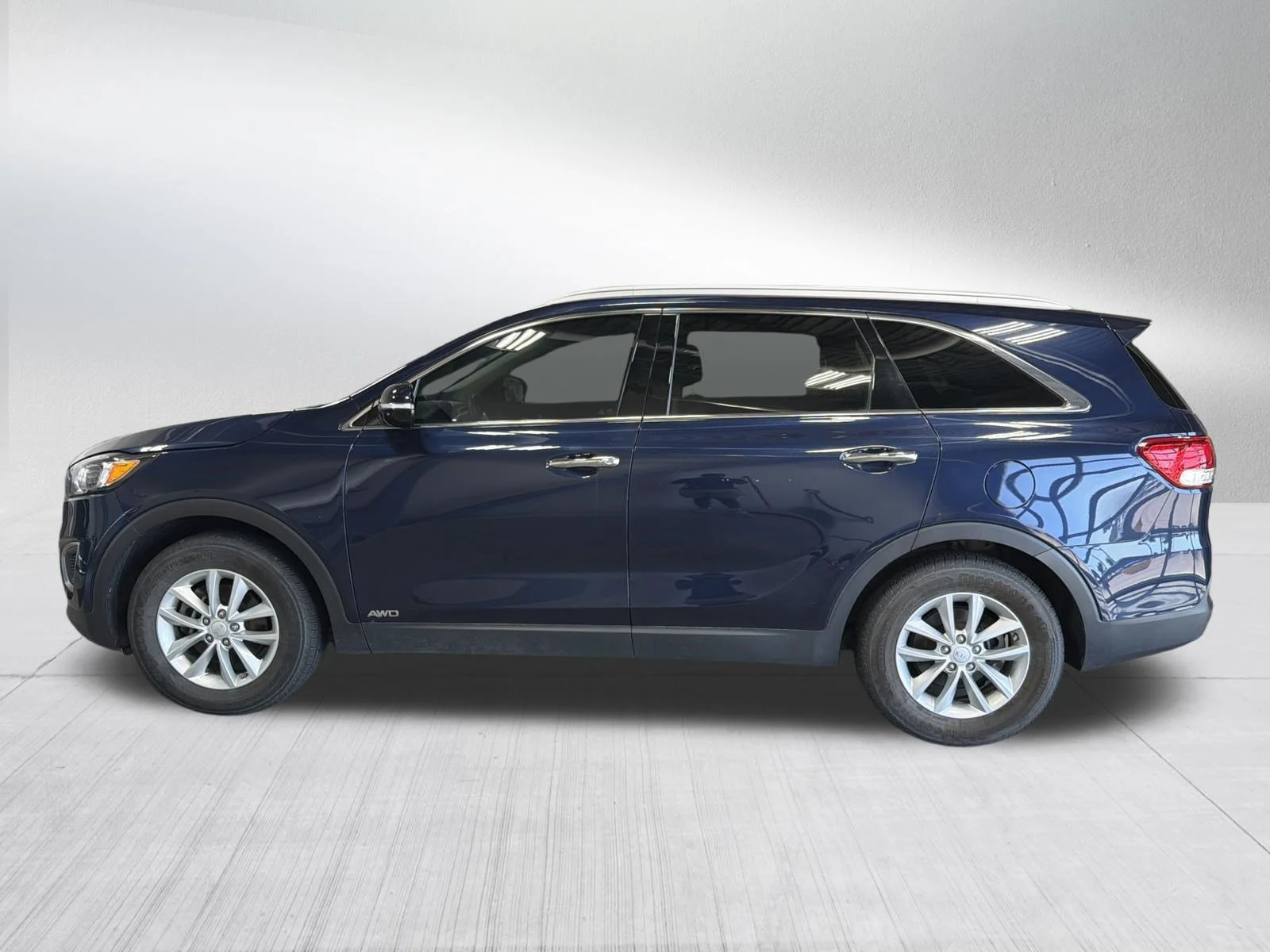 Used 2017 Blaze Blue Kia LX image 4