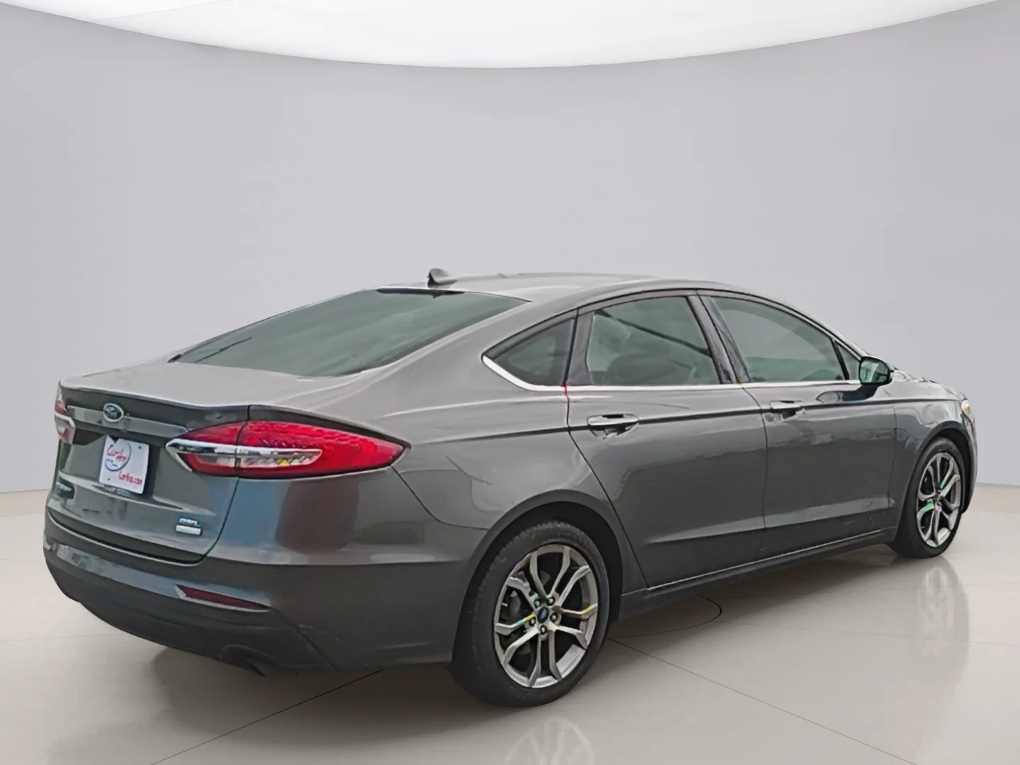 Used 2020 Gray Ford SEL image 5