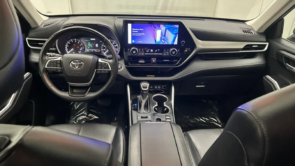 Used 2024 Blue Toyota XLE image 27