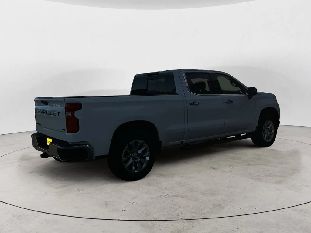 Used 2021 SUMMIT WHITE Chevrolet LTZ image 8