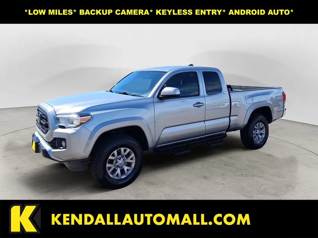 Used 2018 Silver Toyota SR5 image 1