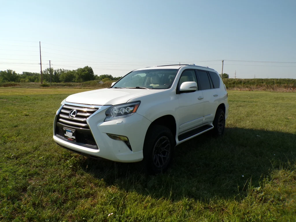 Used 2016 Starfire Pearl Lexus Base image 1