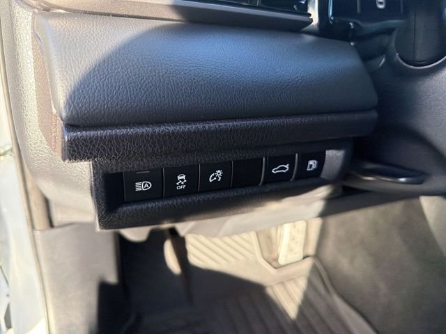 2025 Toyota Camry XSE - Photo 11