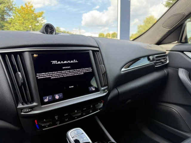Used 2023 Bianco Maserati GT ~ CPO ELIGIBLE image 23