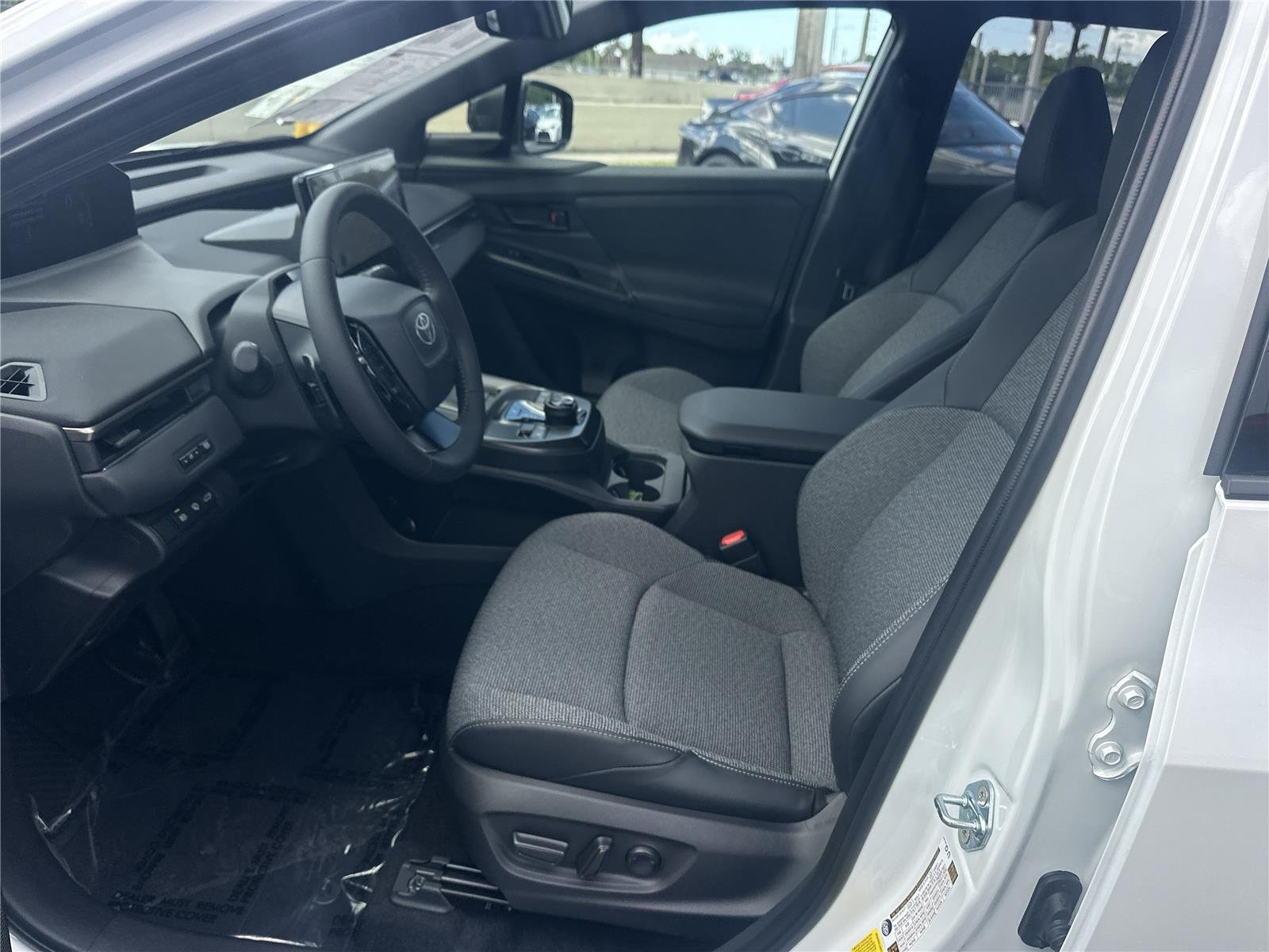 Used 2026 Wind Chill Pearl TOYOTA  image 9
