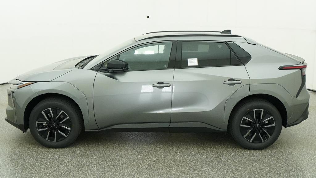 New 2026 Heavy Metal Toyota XLE image 21