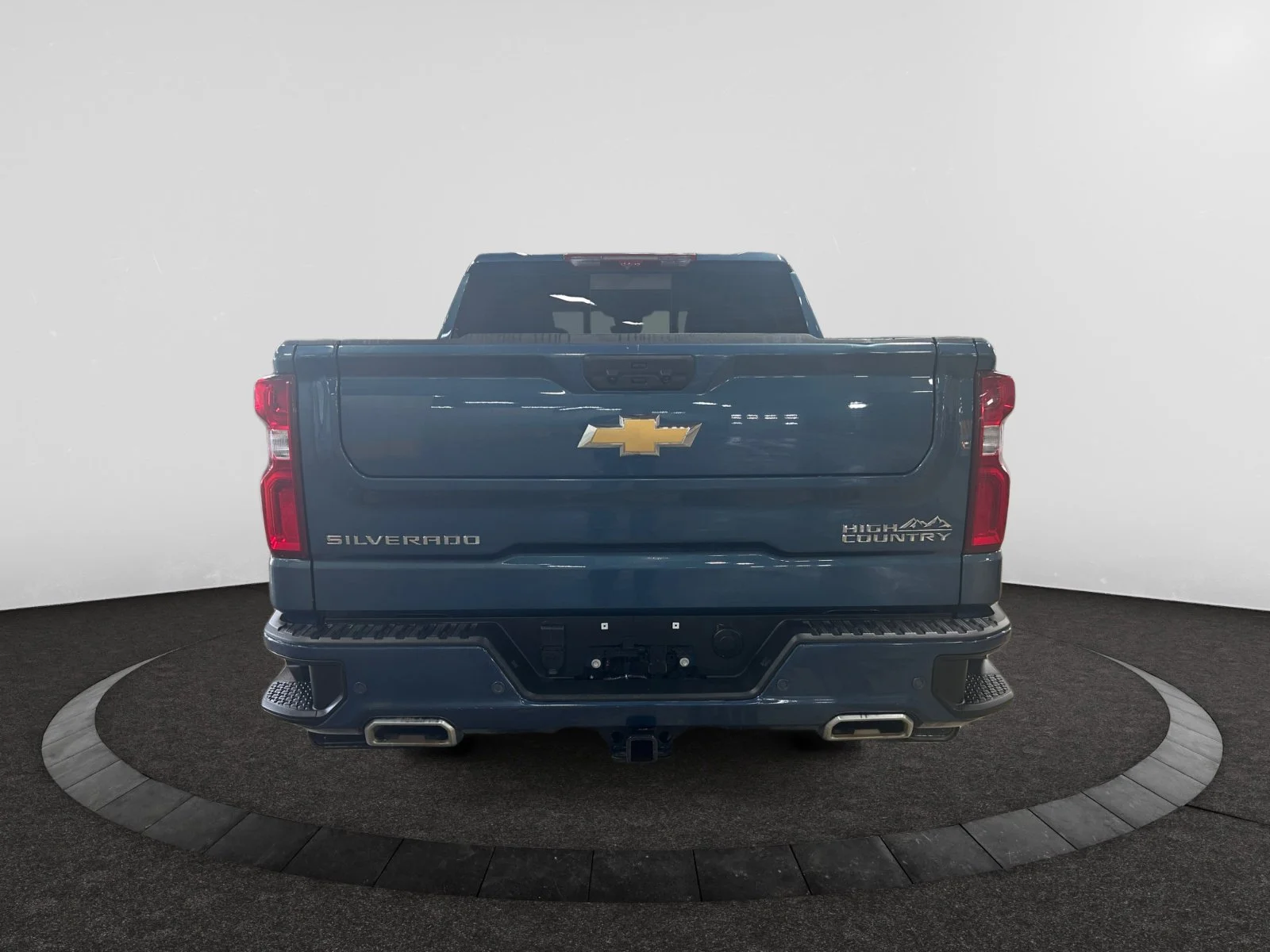 Used 2024 Blue Chevrolet Crew Cab  HIGH COUNTRY image 4