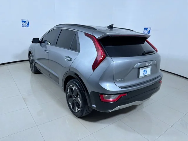 Used 2024 STEEL_GRAY Kia Wind image 6