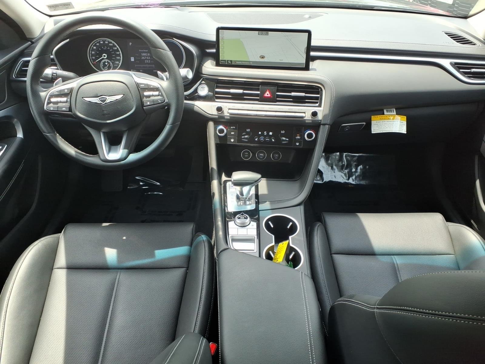 2025 GENESIS G70 Standard - Photo 11
