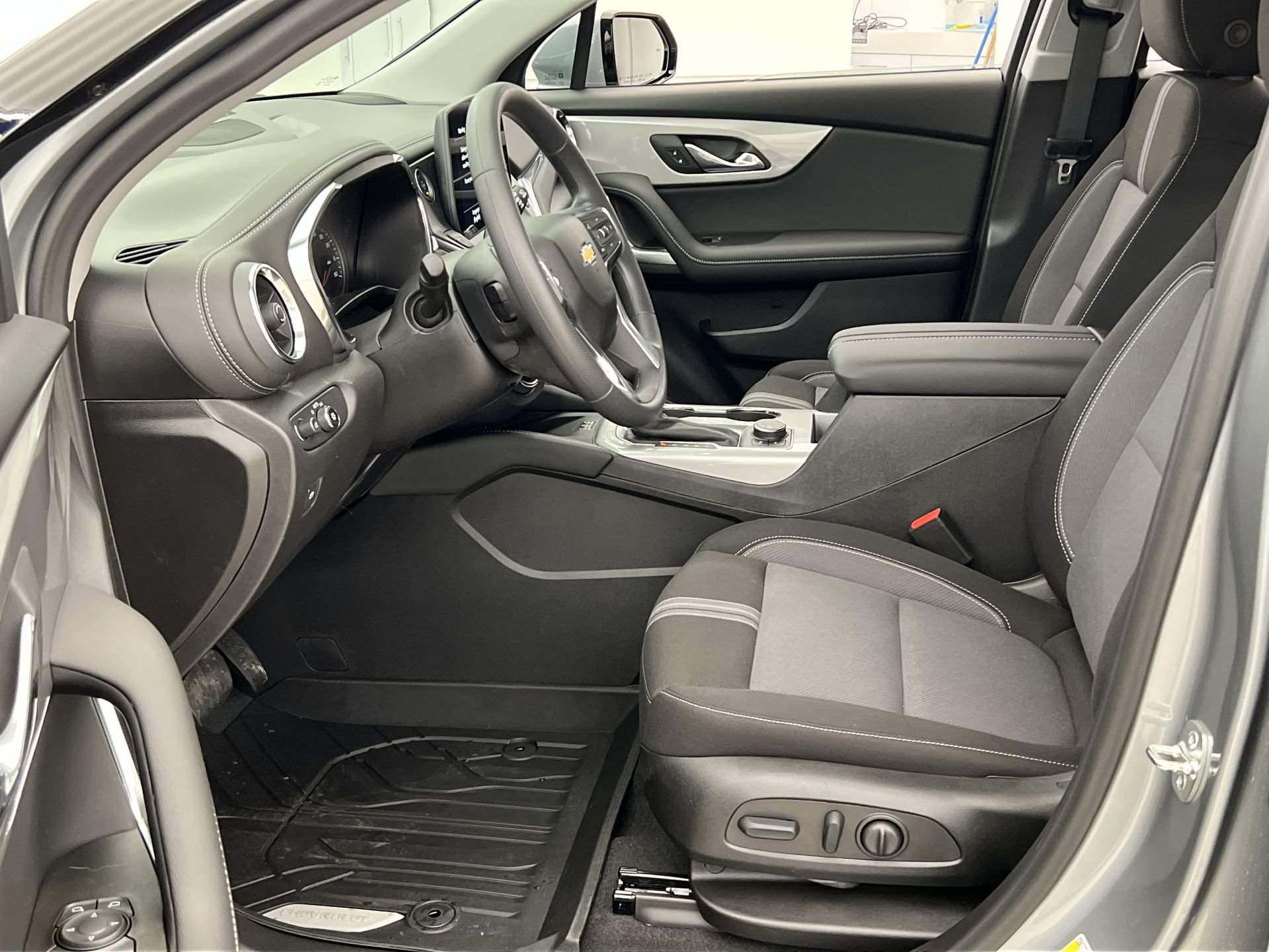 2025 Chevrolet Blazer 2LT - Photo 63