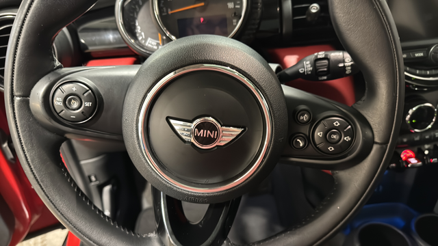 Used 2016 Blazing Red MINI Base image 15