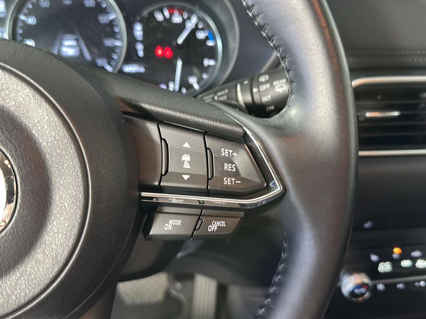 Used 2021 Snowflake White Pearl Mazda Grand Touring image 22