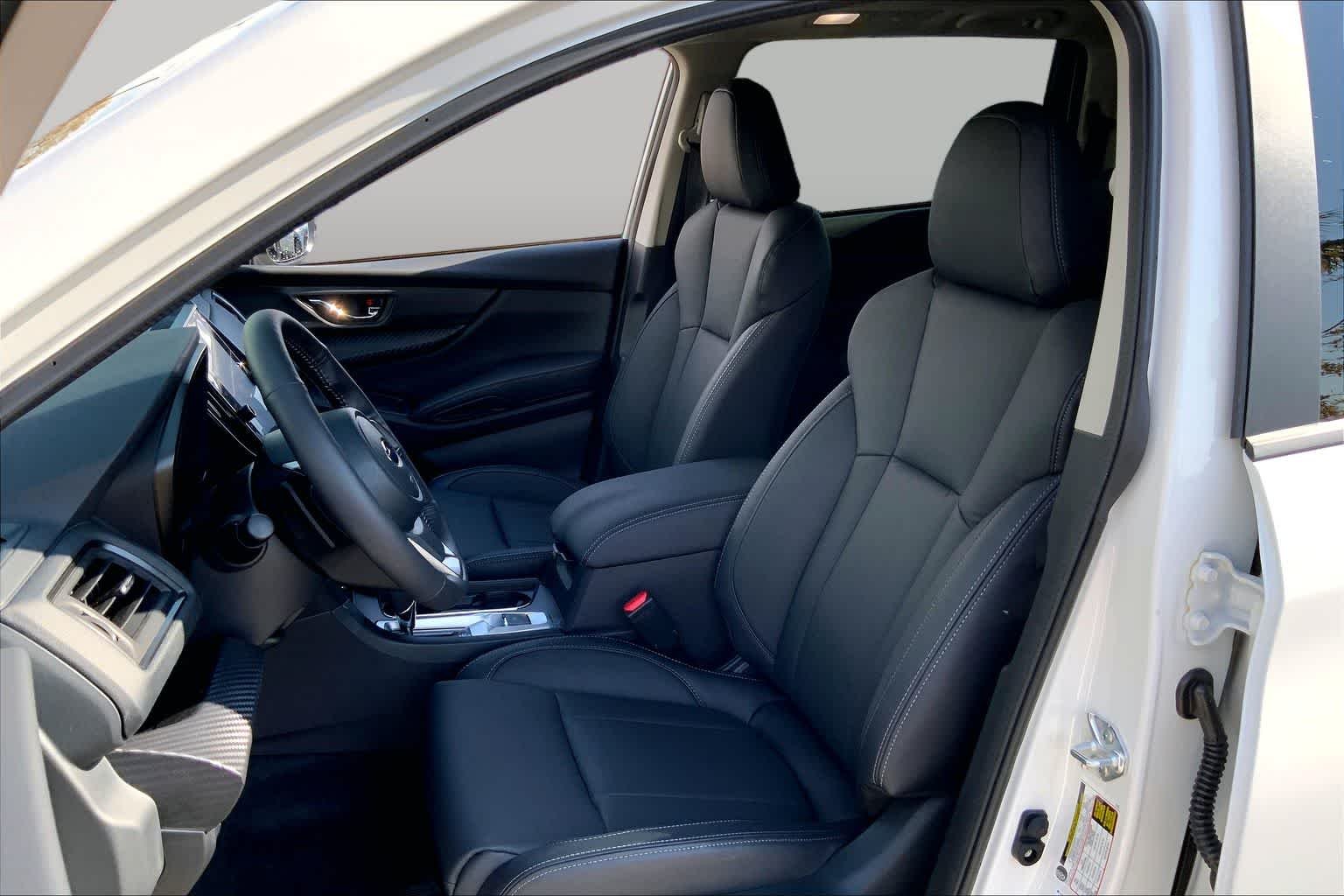 New 2026 CRYSTAL WHITE PEARL Subaru Premium 7-Passenger image 9