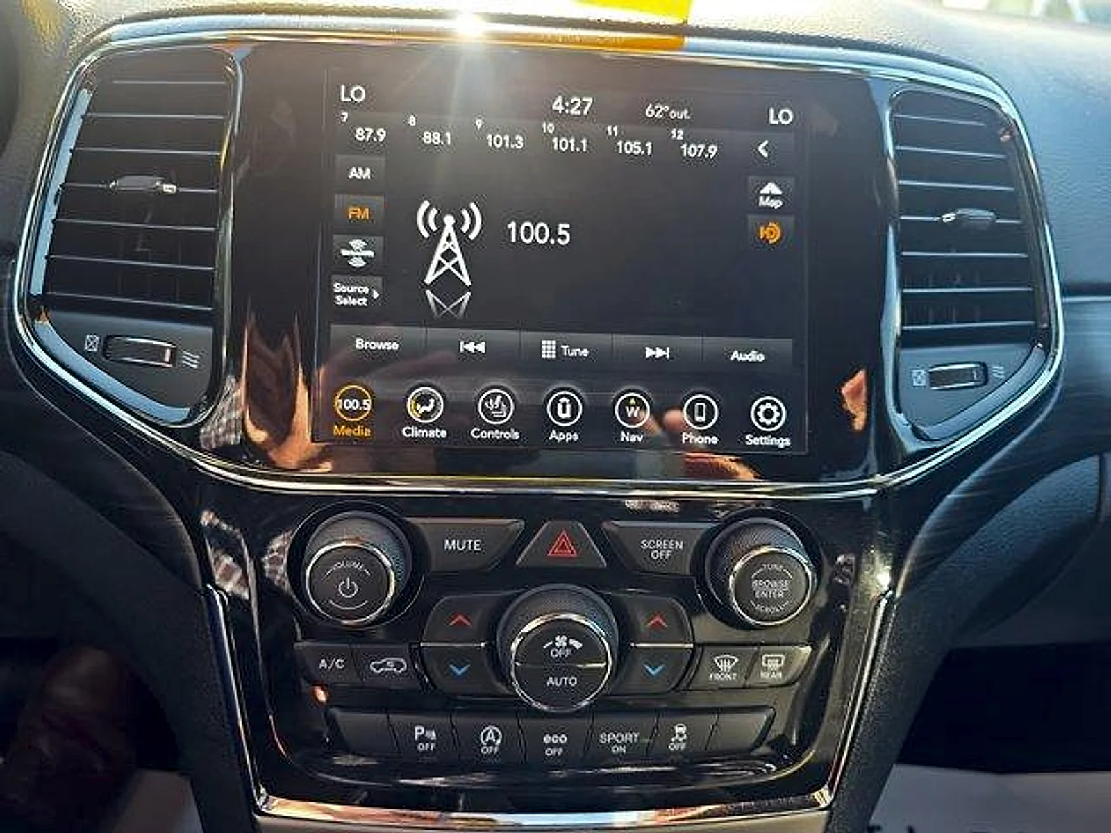 2021 Jeep Grand Cherokee Laredo X - Photo 16