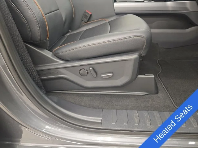 New 2027 Carbonized Gray Metallic Ford F-250® Lariat® image 11