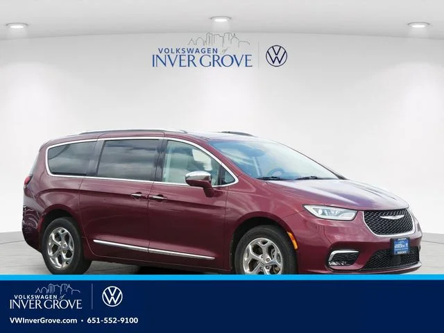 Used 2021 Velvet Chrysler Limited image 1