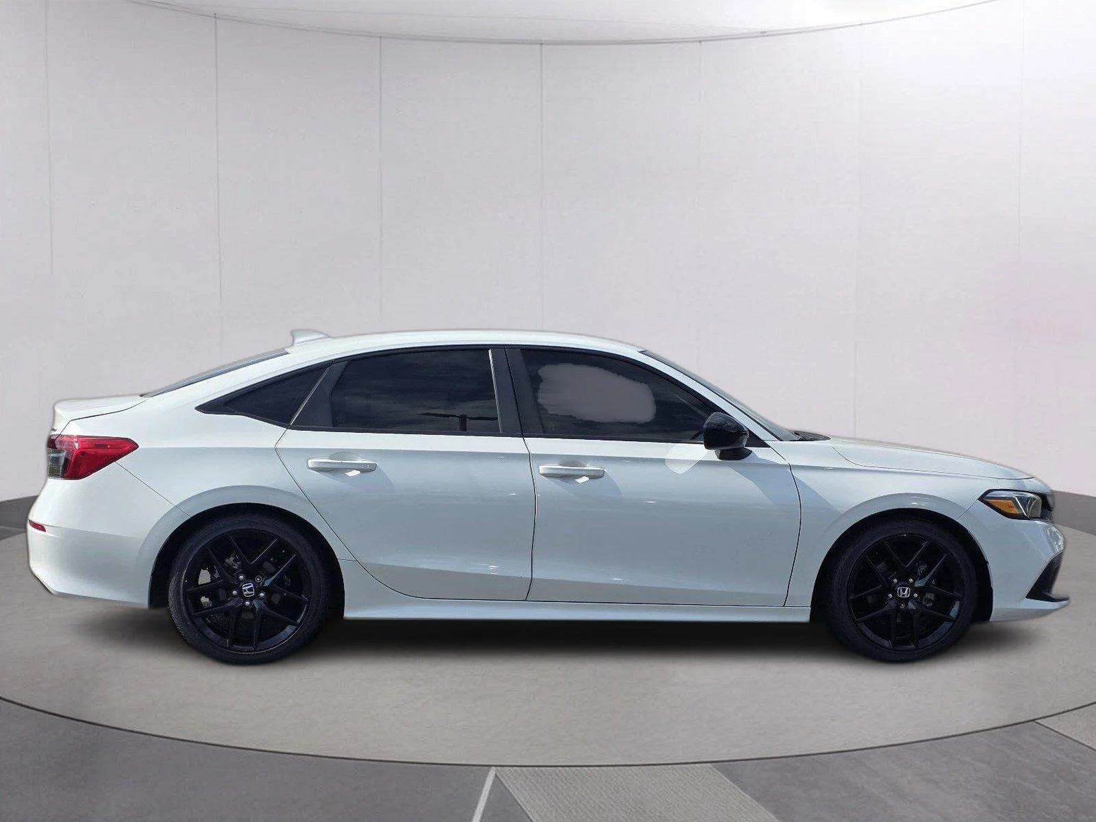 Used 2022 Platinum White Pearl Honda Sport image 4