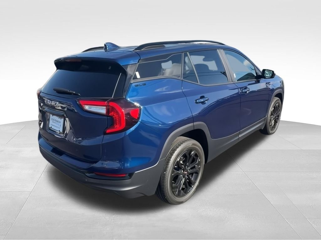 Used 2022 Blue GMC SLE image 3