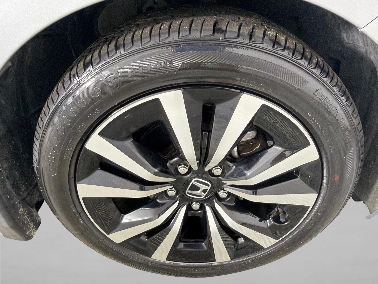 Used 2022 Silver Honda EX image 13