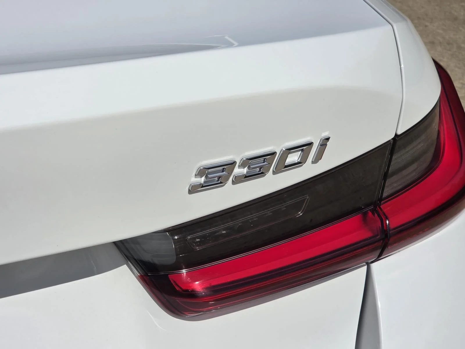 Used 2025 BLACK BMW 330i image 8