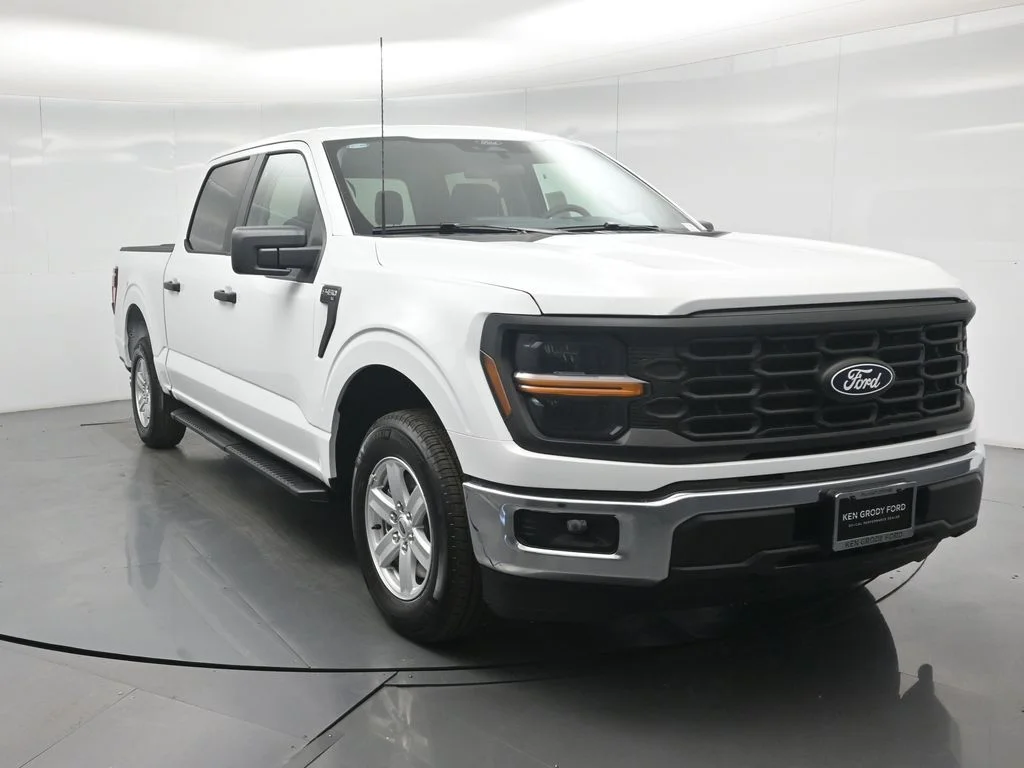 New 2026 White Ford XL image 19