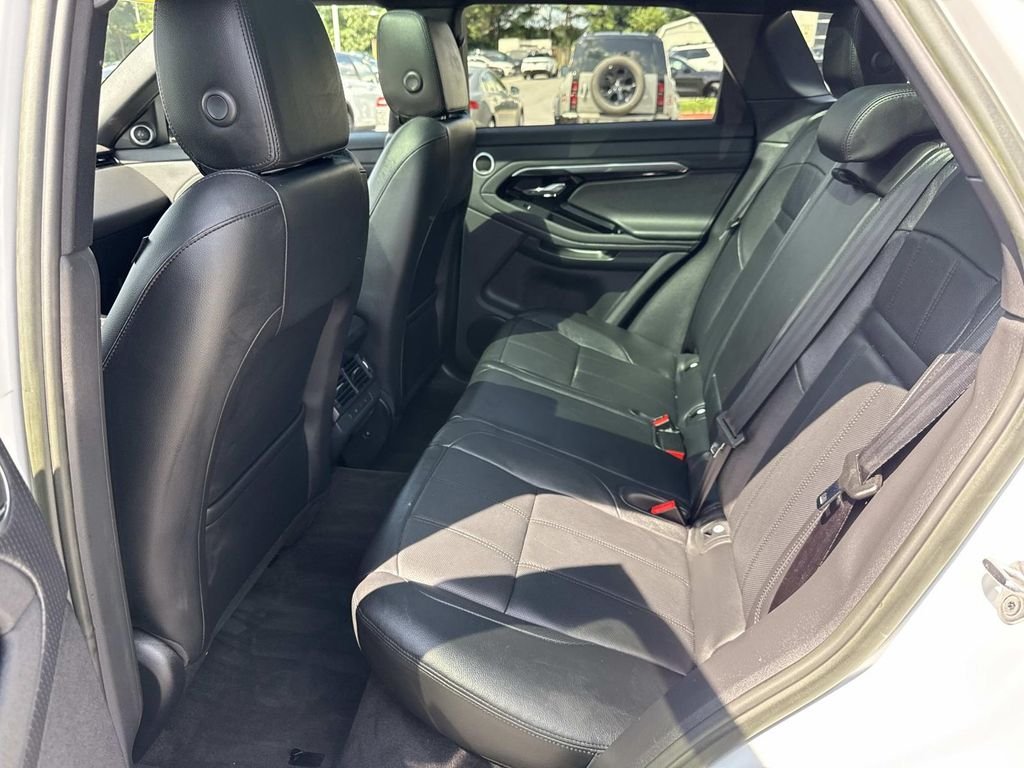 Used 2023 White Land Rover Dynamic image 16