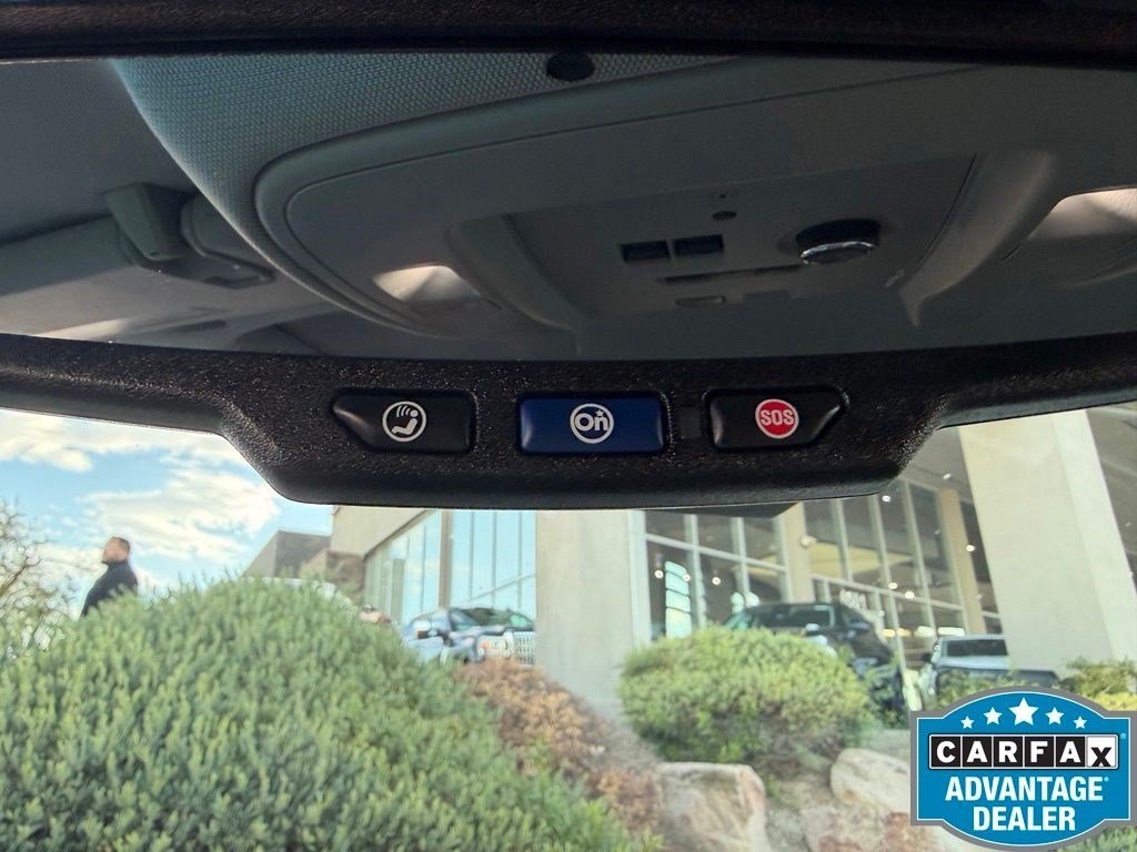 Used 2018 IRIDIUM METALLIC GMC Denali image 23