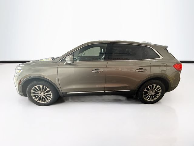Used 2016 Tan Lincoln Select image 9