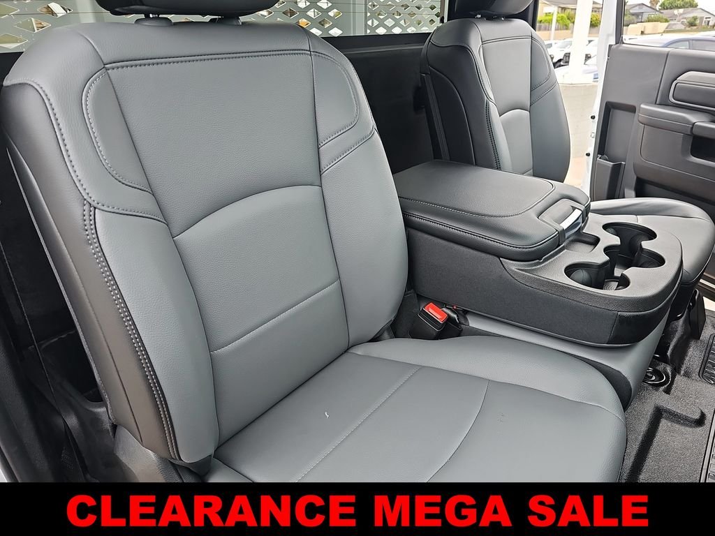 2025 RAM 3500 Chassis Tradesman - Photo 10