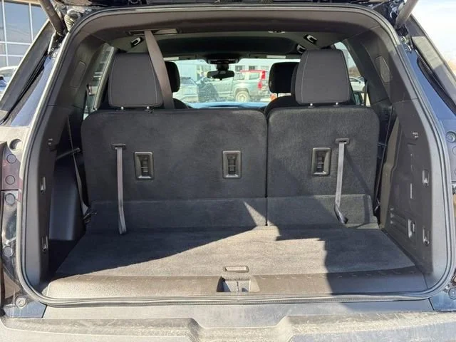 Used 2022 Mosaic Black Metallic Chevrolet LT Cloth image 6