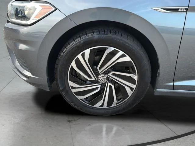 Used 2020 Gray Volkswagen SEL image 27