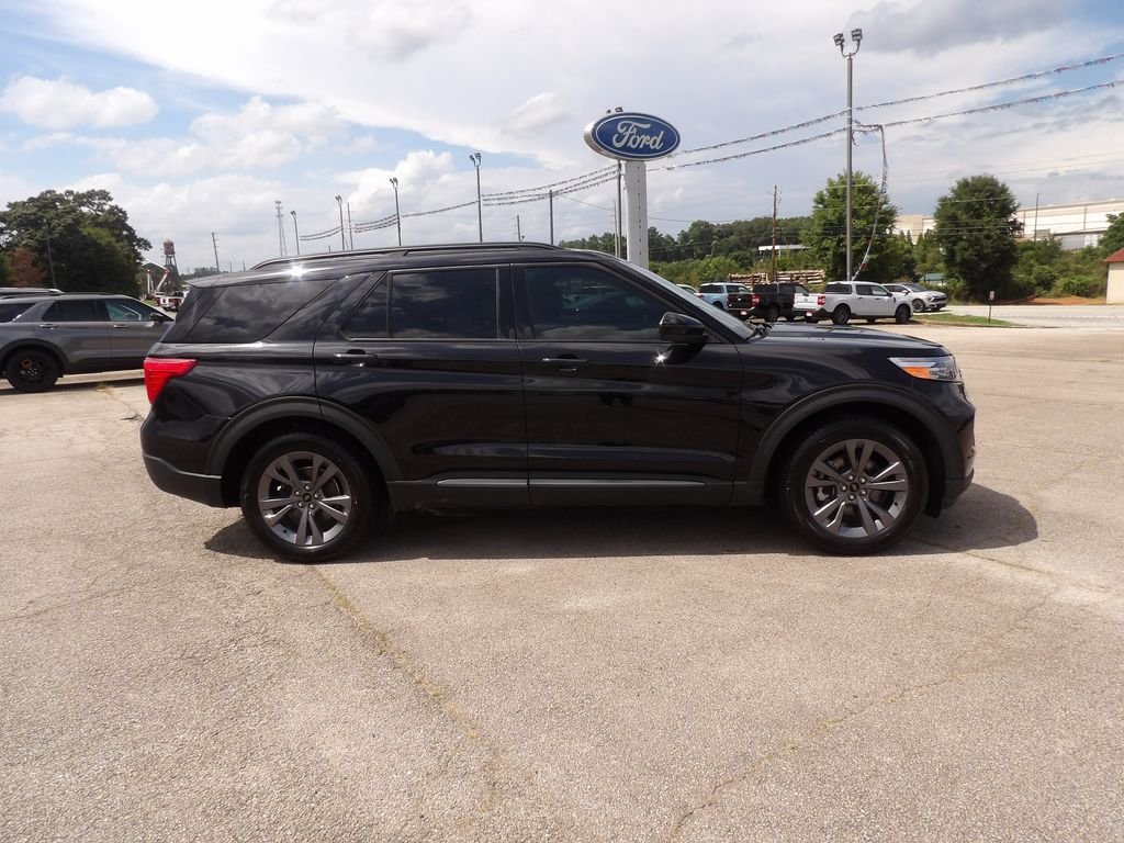 Used 2023 Black Metallic Ford XLT image 1