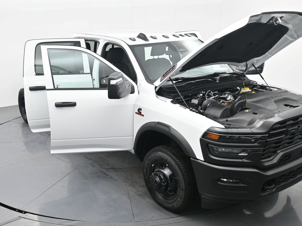 New 2026 Bright White Clear-Coat Exterior Paint RAM Tradesman image 41