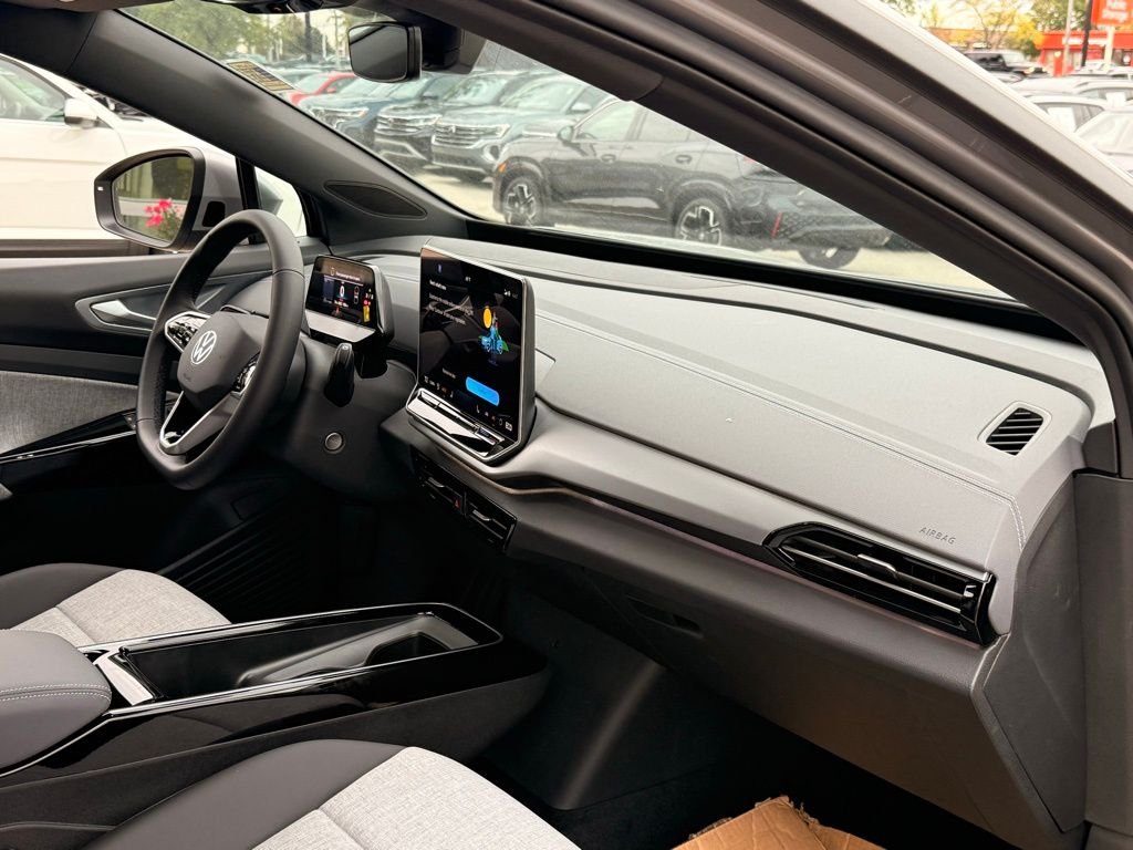 New 2025 Silver Mist Metallic Volkswagen Pro image 28