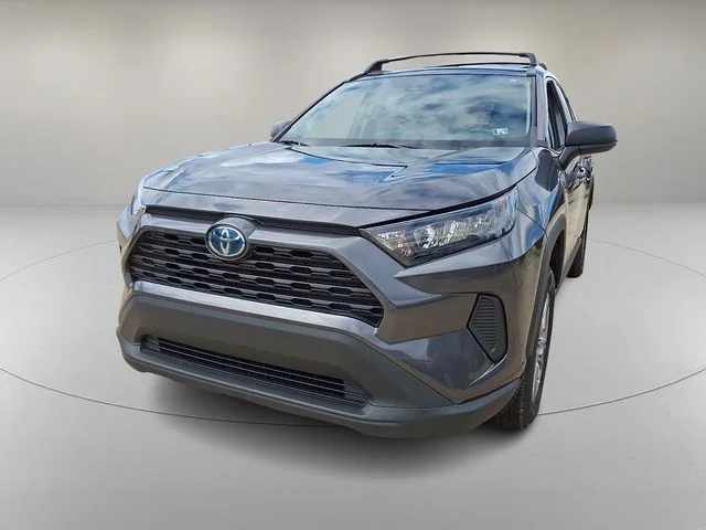 Used 2022 Gray Toyota LE image 4