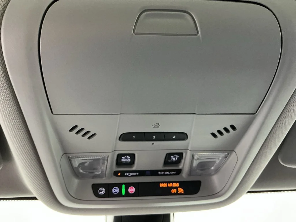 Used 2023 STERLING METALLIC GMC AT4 image 29