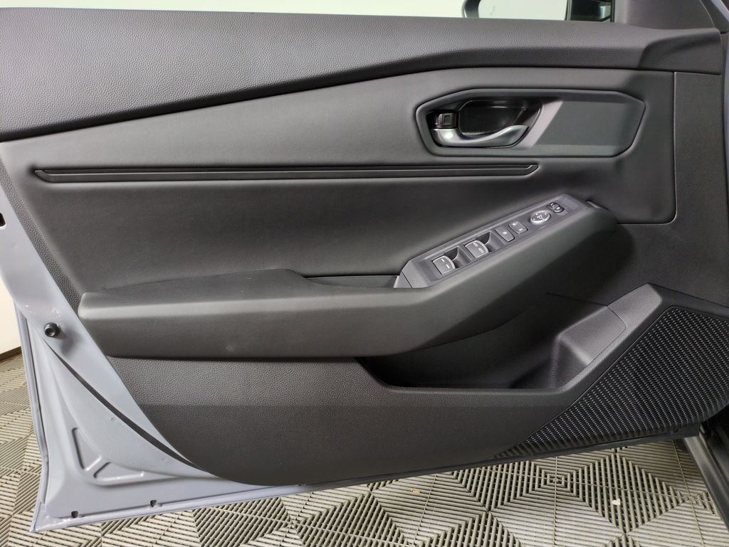New 2026 Urban Gray Pearl Honda SE image 10