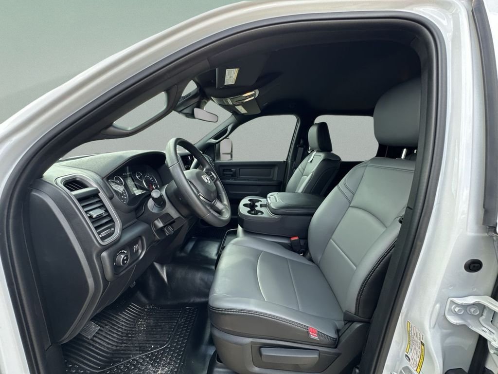 New 2026 Bright White Clearcoat RAM Tradesman image 20