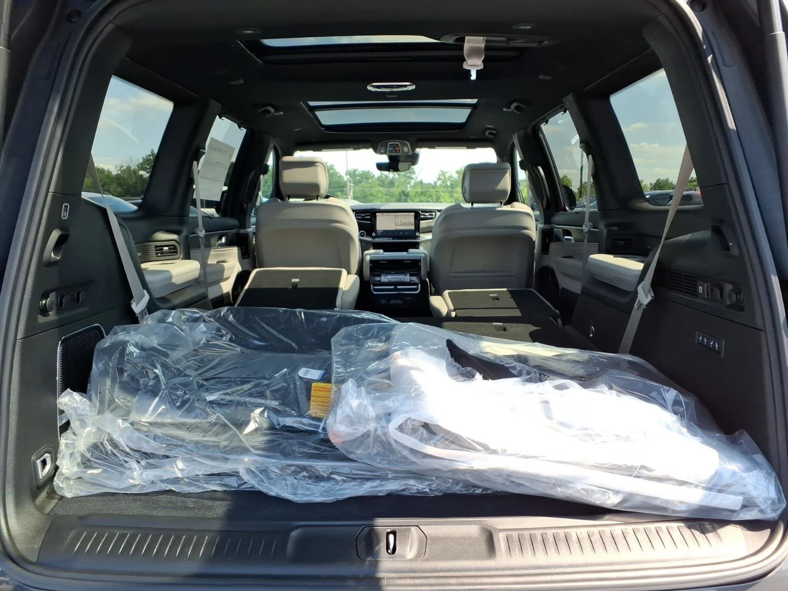 New 2026 Baltic-Gray Metallic Clear-Coat Exterior Paint Jeep Limited Reserve image 21