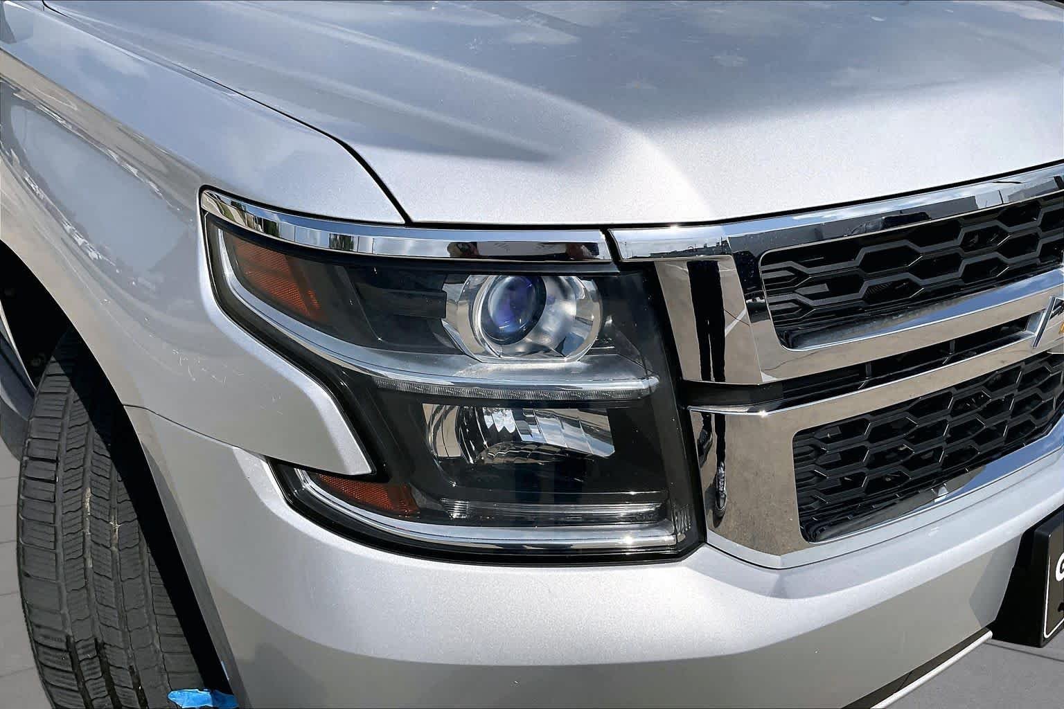 Used 2016 Silver Ice Metallic Chevrolet LS image 26