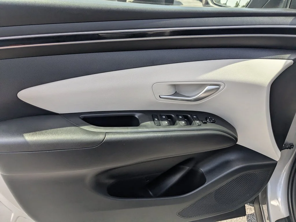 Used 2022 Shimmering Silver Hyundai SEL image 11