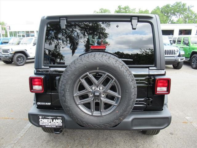 New 2026 Black Clear-Coat Exterior Paint Jeep Sport S image 6
