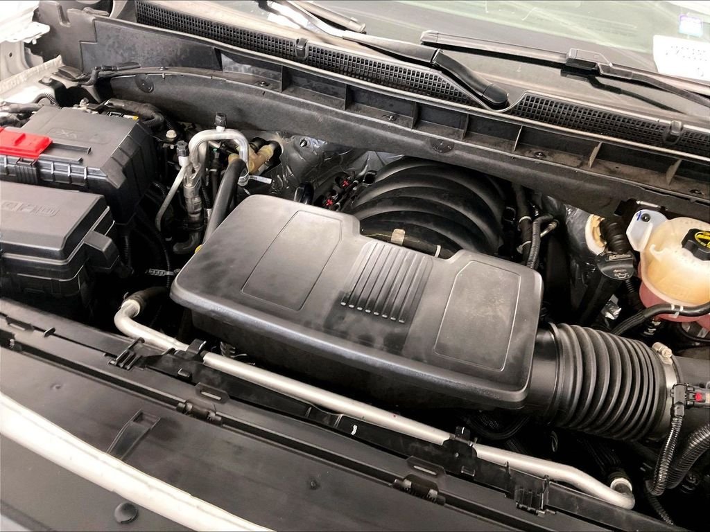 Used 2025 White GMC Denali image 35