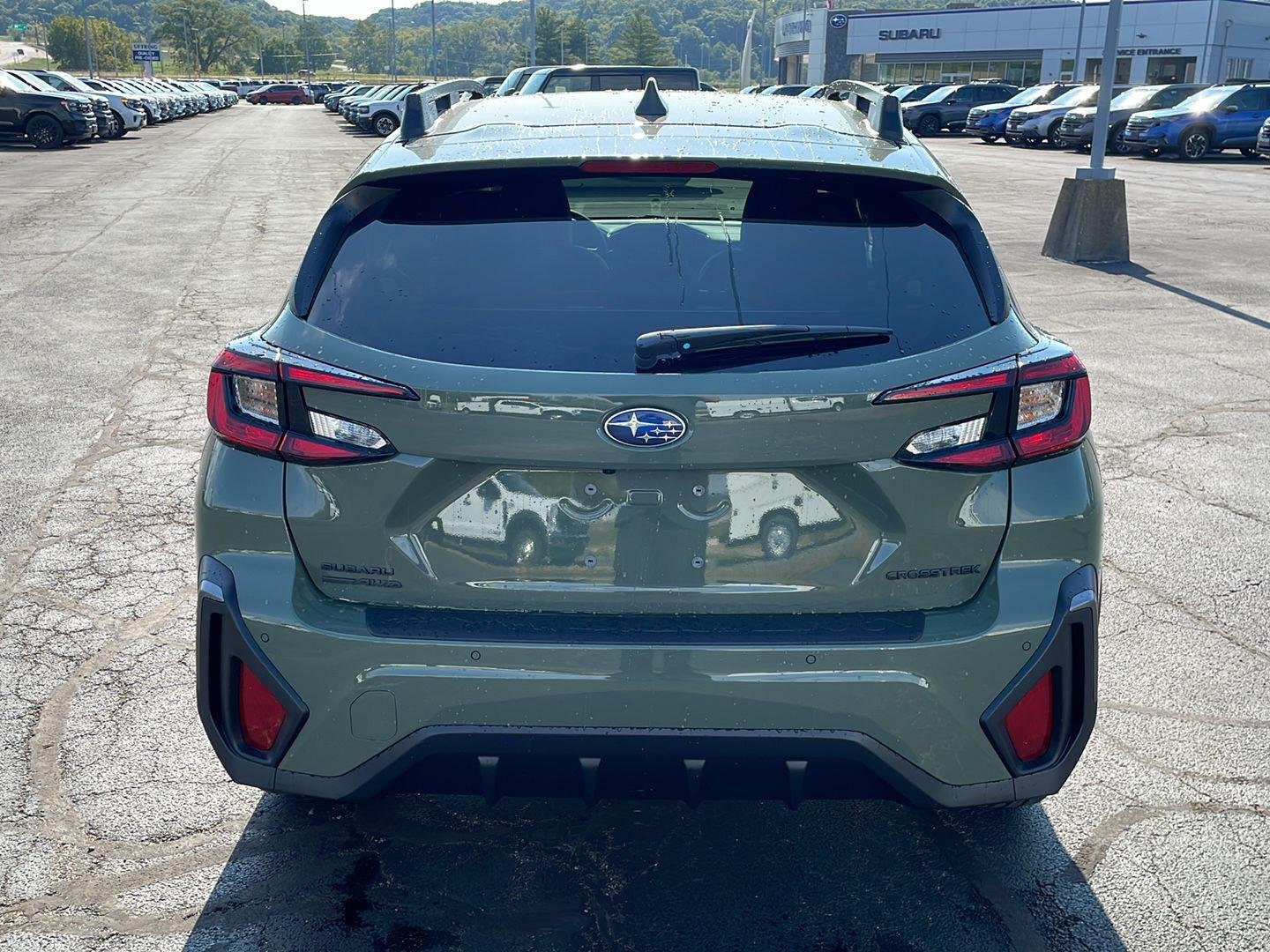 New 2026 ALPINE GREEN Subaru Limited image 4