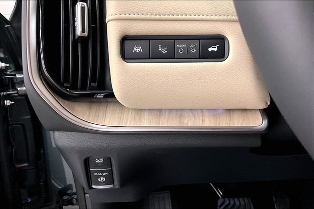 New 2026 Alpine Metallic/Super Blk Nissan Platinum Reserve image 30