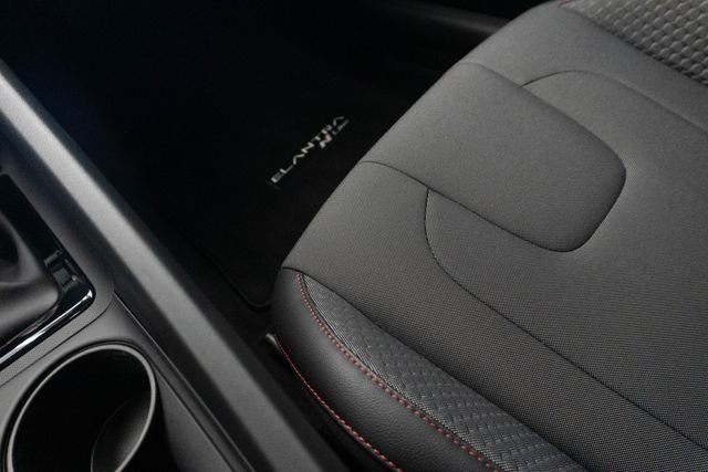 2024 Hyundai Elantra N Line - Photo 16
