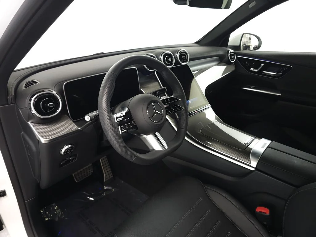 Certified Used 2026 Polar White Mercedes-Benz GLC 300 image 8